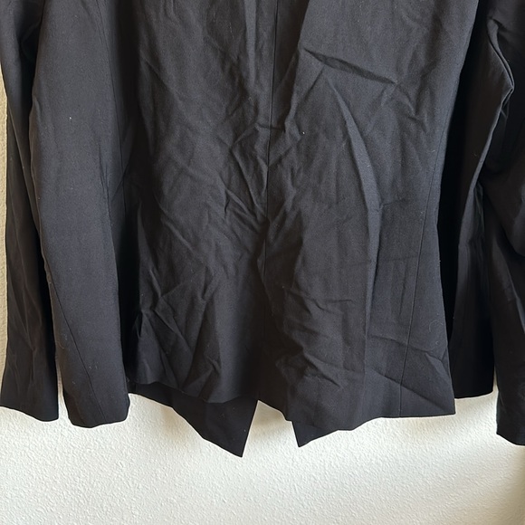 EILEEN FISHER WOMAN Blazer. - Picture 6 of 15